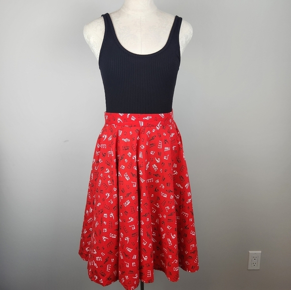 Red Circle Skirt Music Notes Size S Jazz Band Blues Artsy Singer Songwriter - Picture 2 of 10